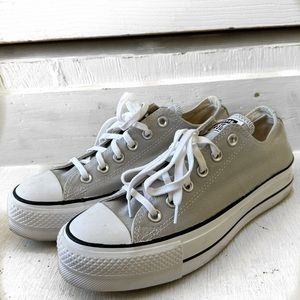 Converse Chuck Taylor All Star Low Top Platform Sneaker